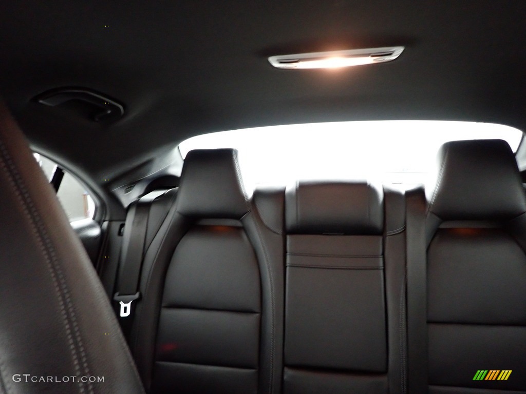 2016 CLA 250 4Matic - Cirrus White / Black photo #28
