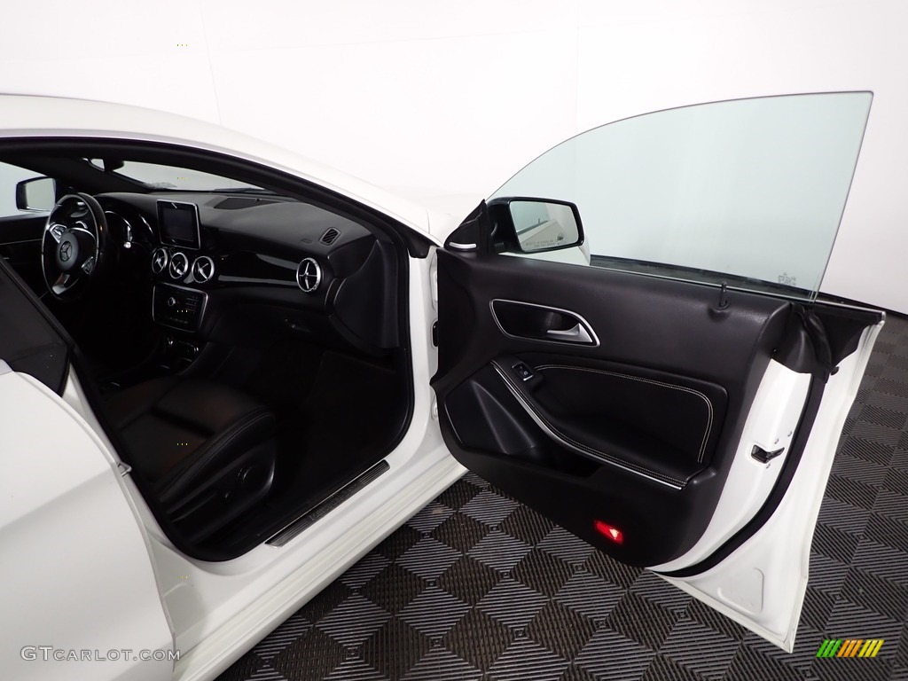 2016 CLA 250 4Matic - Cirrus White / Black photo #33