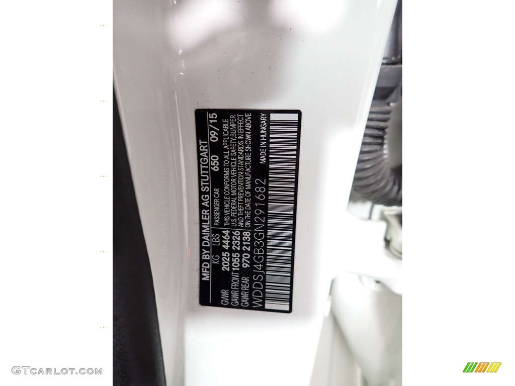 2016 CLA 250 4Matic - Cirrus White / Black photo #39