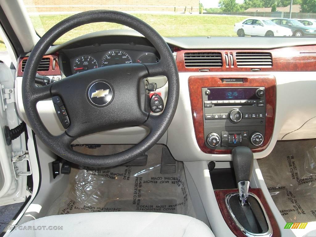 2008 Impala LT - White / Gray photo #16