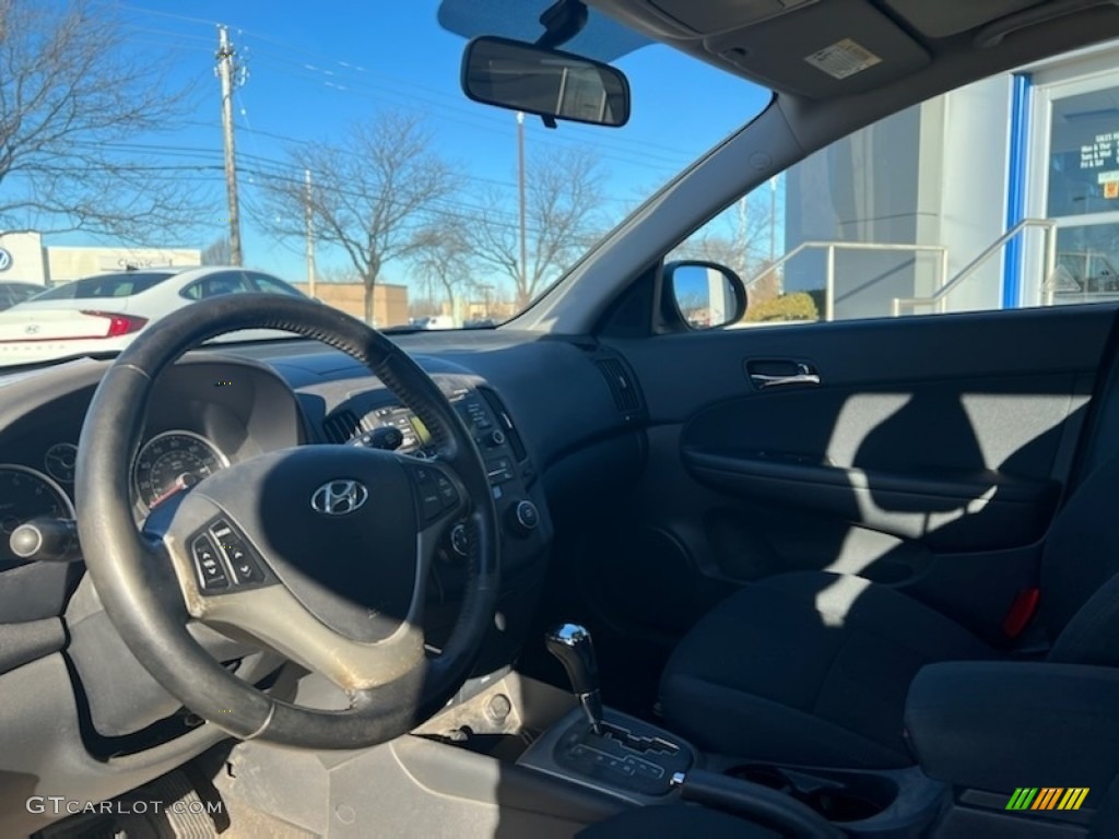 2009 Elantra Touring - Carbon Gray / Black photo #3