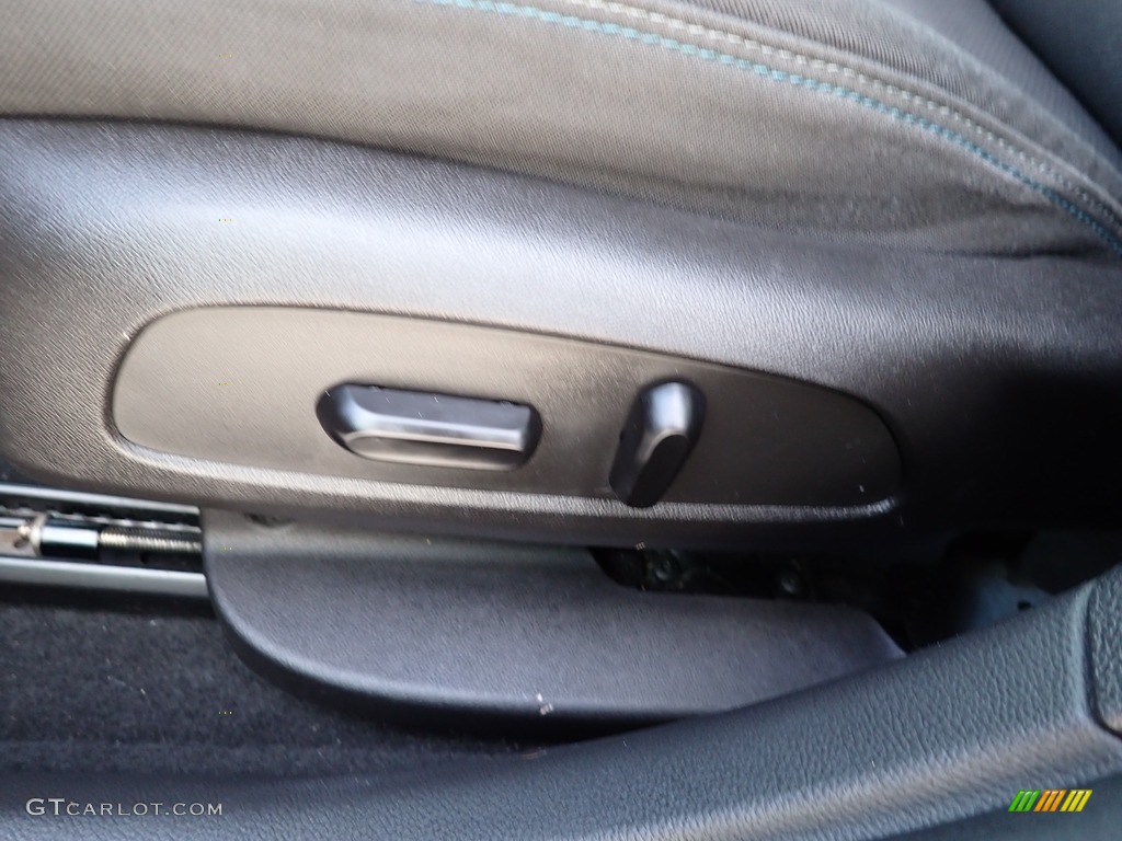 2016 Cruze LT Sedan - Blue Ray Metallic / Jet Black photo #25