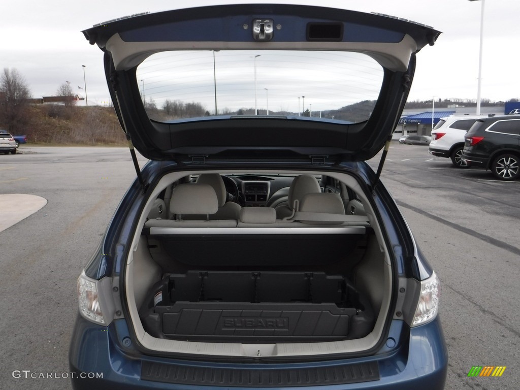 2010 Impreza 2.5i Premium Wagon - Newport Blue Pearl / Ivory photo #24