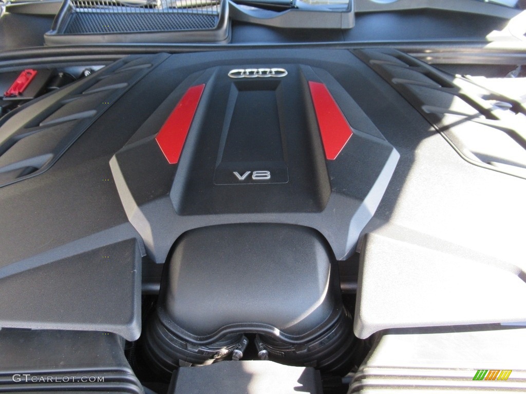 2021 Audi SQ8 Prestige quattro Engine Photos