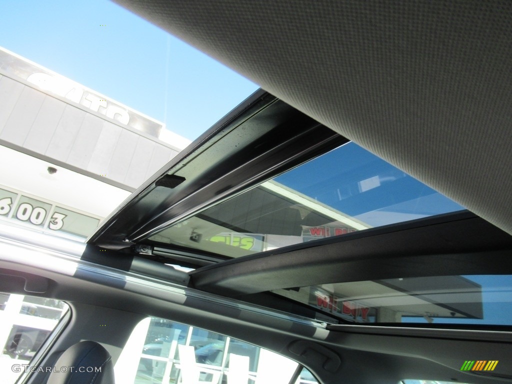 2019 Camry XSE - Celestial Silver Metallic / Black photo #11