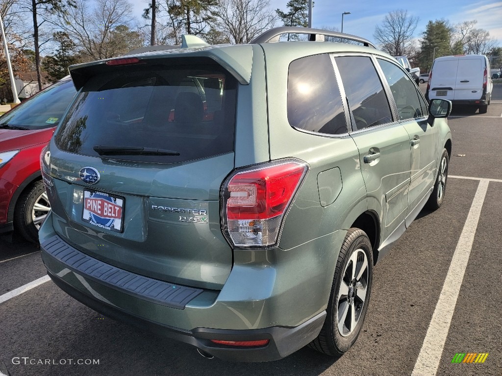 2017 Forester 2.5i Limited - Jasmine Green Metallic / Gray photo #3