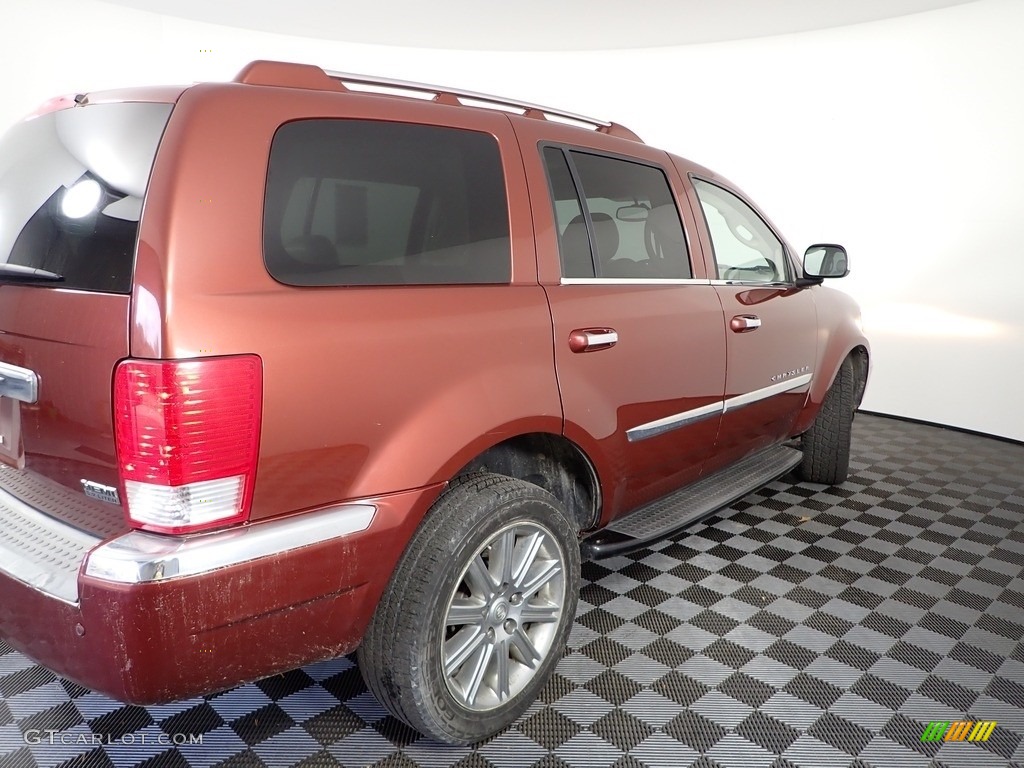 2007 Aspen Limited HEMI 4WD - Cognac Crystal Pearl / Dark Slate Gray/Light Slate Gray photo #13