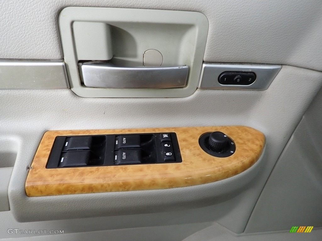 2007 Aspen Limited HEMI 4WD - Cognac Crystal Pearl / Dark Slate Gray/Light Slate Gray photo #15