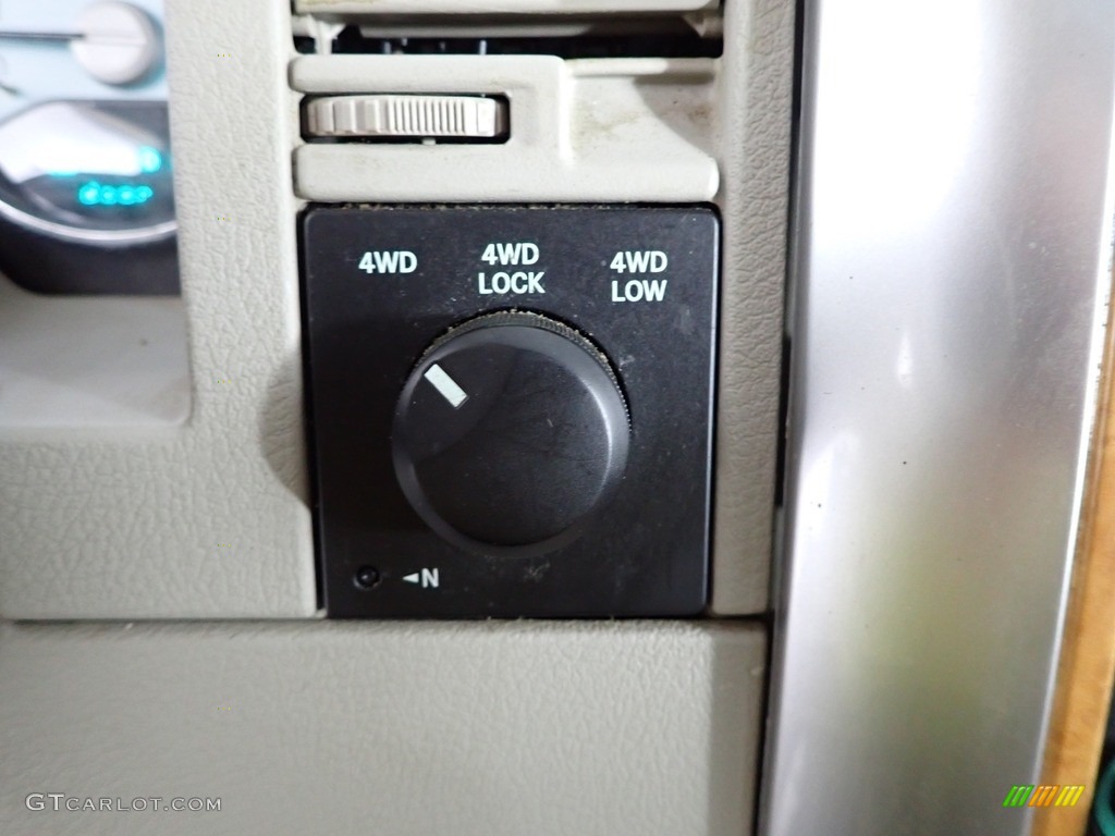 2007 Aspen Limited HEMI 4WD - Cognac Crystal Pearl / Dark Slate Gray/Light Slate Gray photo #23