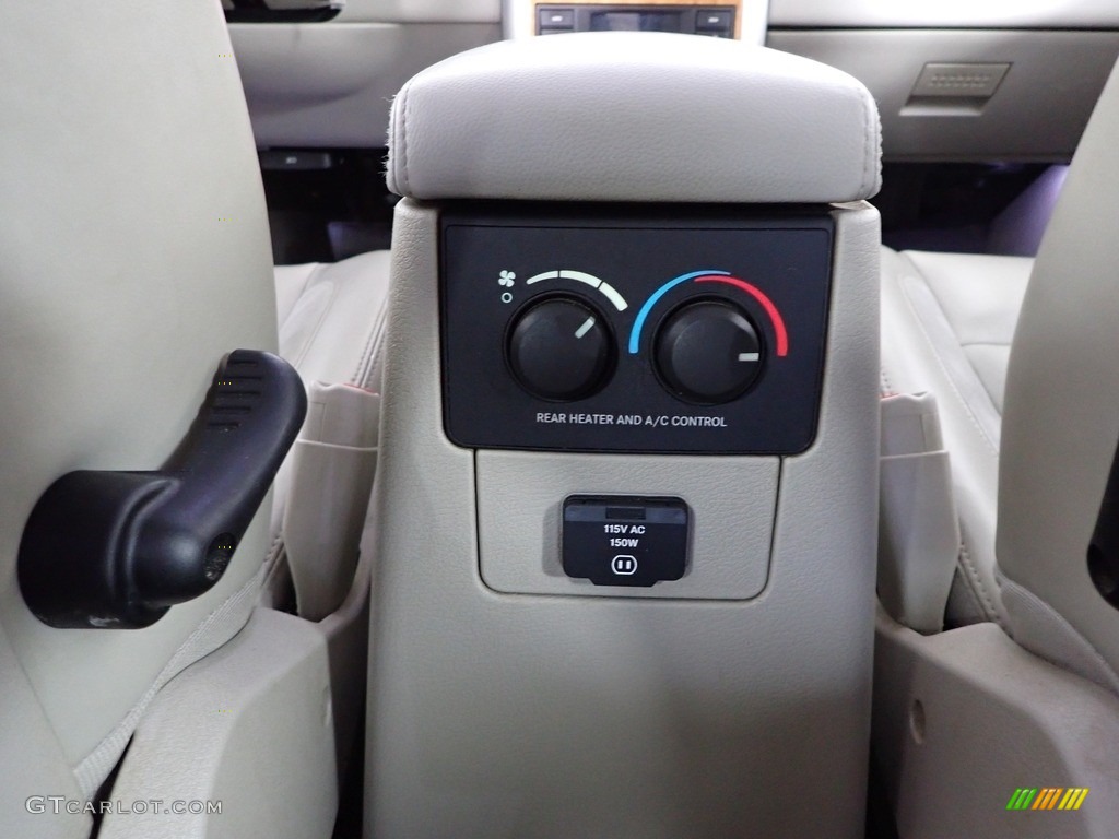 2007 Aspen Limited HEMI 4WD - Cognac Crystal Pearl / Dark Slate Gray/Light Slate Gray photo #31