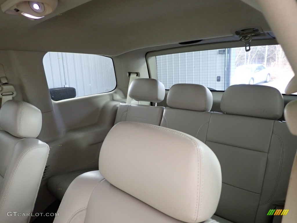 2007 Aspen Limited HEMI 4WD - Cognac Crystal Pearl / Dark Slate Gray/Light Slate Gray photo #33