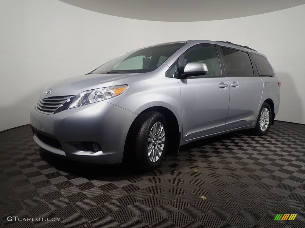 2015 Sienna XLE - Silver Sky Metallic / Ash photo #9