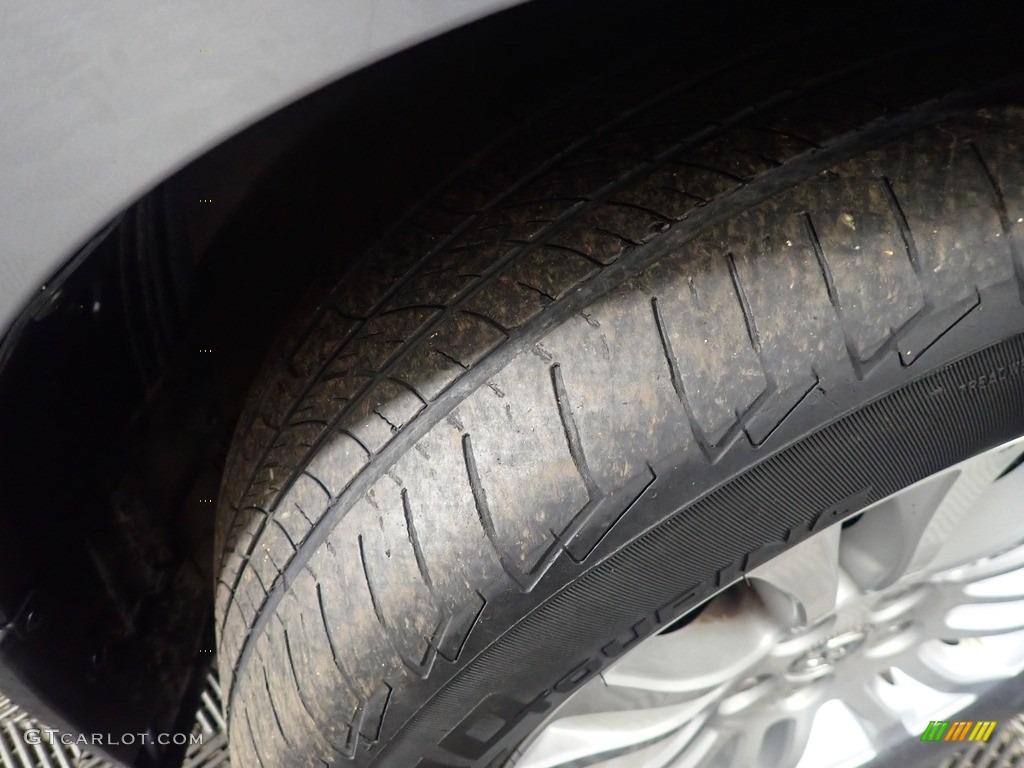 2015 Sienna XLE - Silver Sky Metallic / Ash photo #40