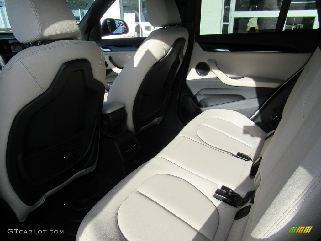 2021 X1 xDrive28i - Alpine White / Oyster photo #12