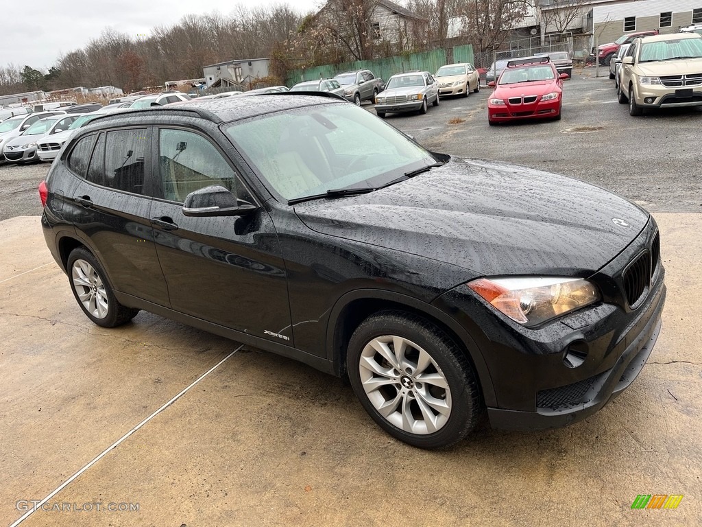 2013 X1 xDrive 28i - Black Sapphire Metallic / Beige photo #11