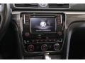 2016 Volkswagen Passat SE Sedan Controls