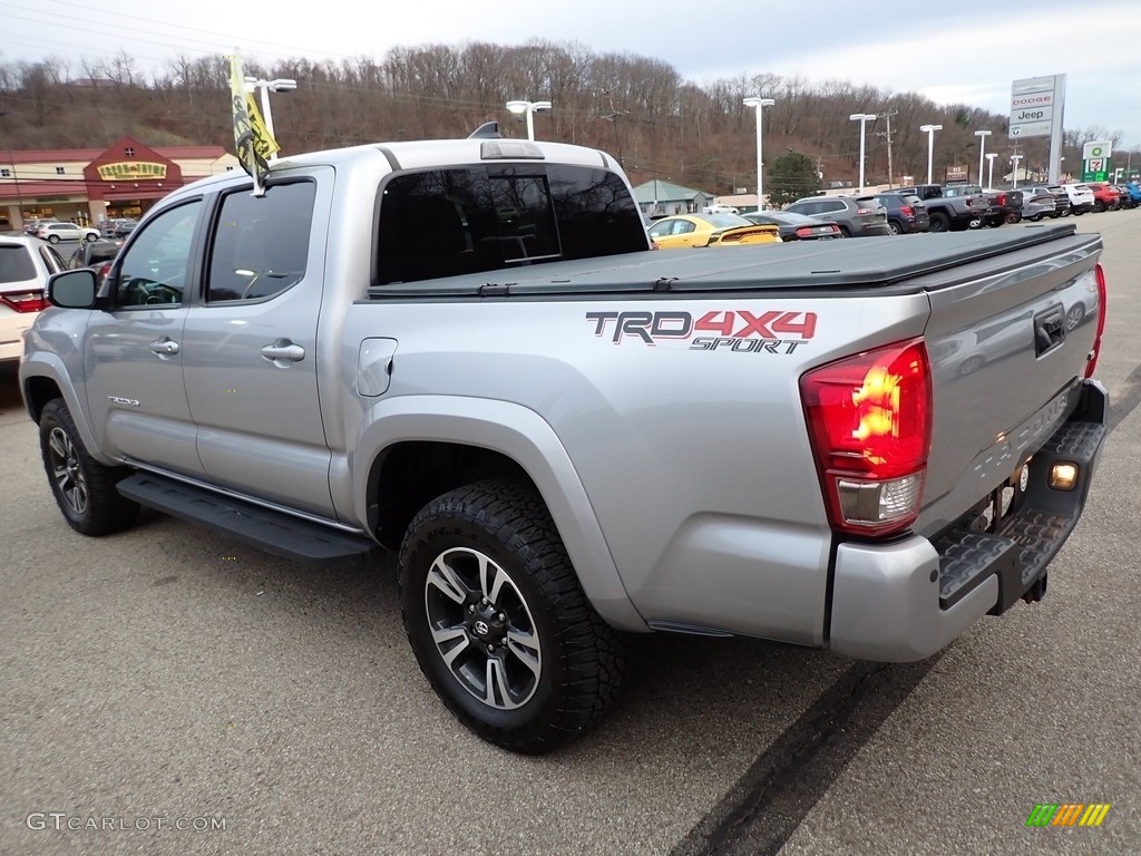 2017 Tacoma SR5 Double Cab 4x4 - Silver Sky Metallic / Black/Caramel photo #3