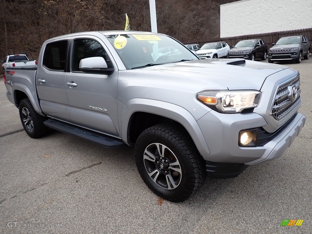 2017 Tacoma SR5 Double Cab 4x4 - Silver Sky Metallic / Black/Caramel photo #8