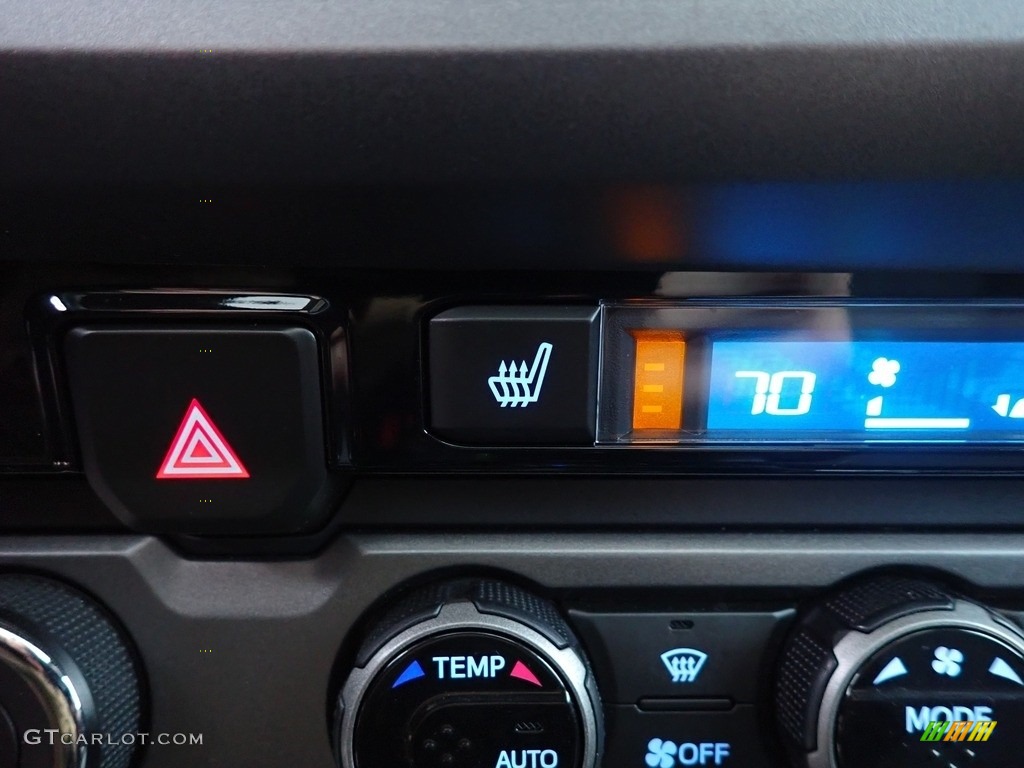 2017 Tacoma SR5 Double Cab 4x4 - Silver Sky Metallic / Black/Caramel photo #17