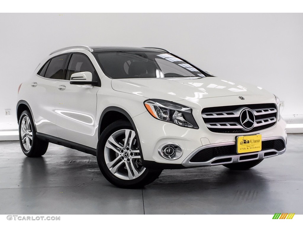 2018 GLA 250 - Cirrus White / Black photo #14