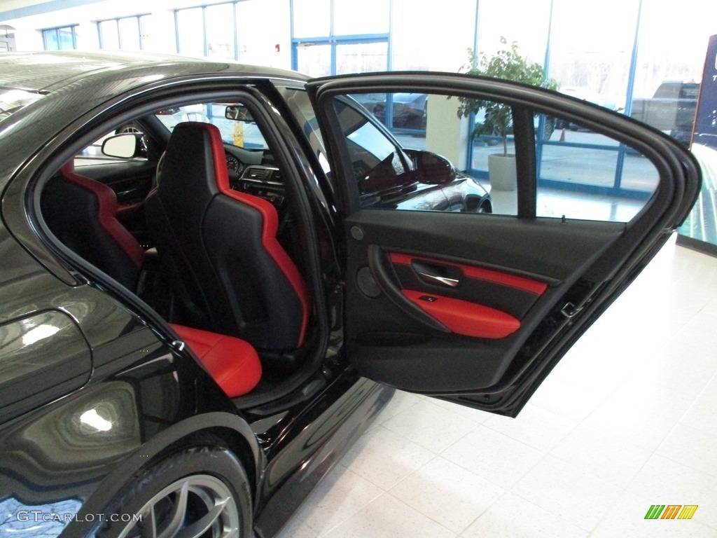 2018 M3 Sedan - Black Sapphire Metallic / Sakhir Orange/Black photo #22