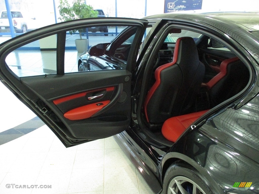 2018 M3 Sedan - Black Sapphire Metallic / Sakhir Orange/Black photo #25