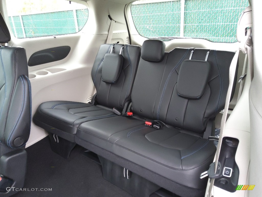 2021 Pacifica Touring L - Luxury White Pearl / Black/Alloy photo #14