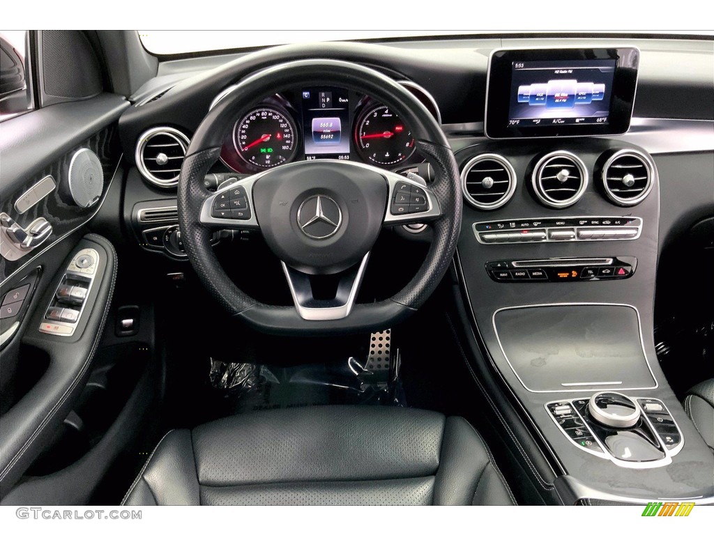 2018 Mercedes-Benz GLC 300 Black Dashboard Photo #143448180