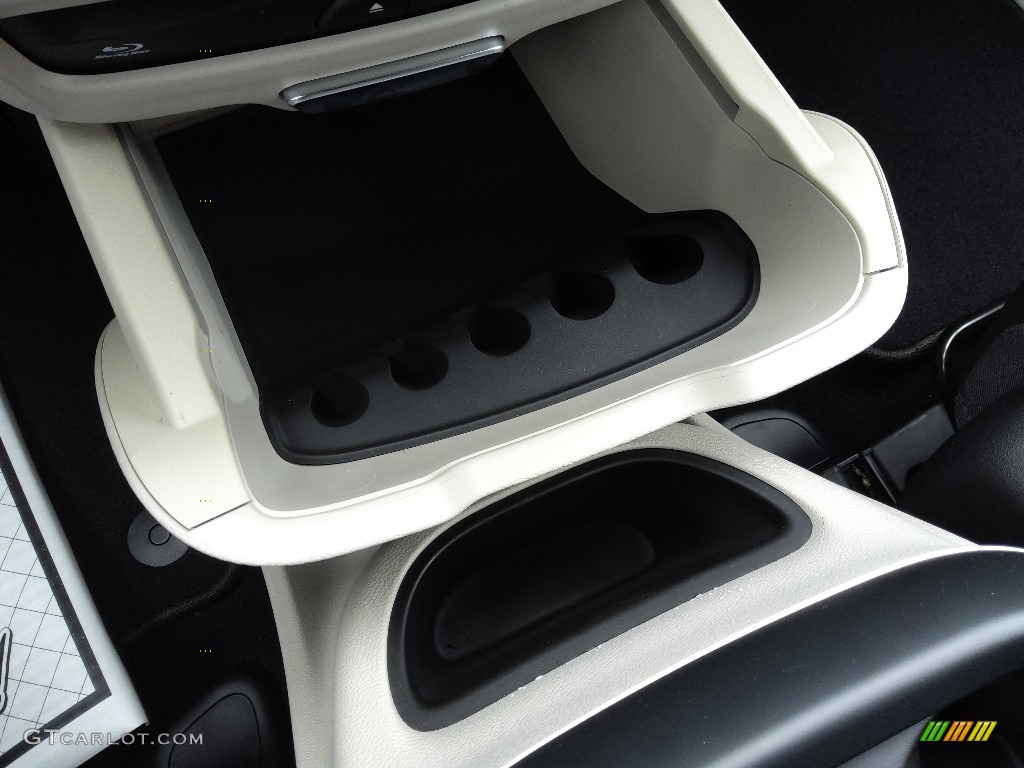 2021 Pacifica Touring L - Luxury White Pearl / Black/Alloy photo #30