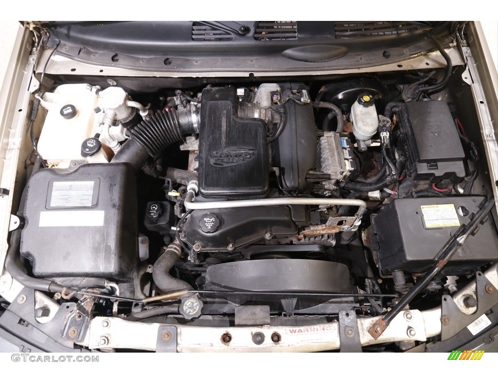 2004 TrailBlazer LS 4x4 - Sandstone Metallic / Light Cashmere photo #15