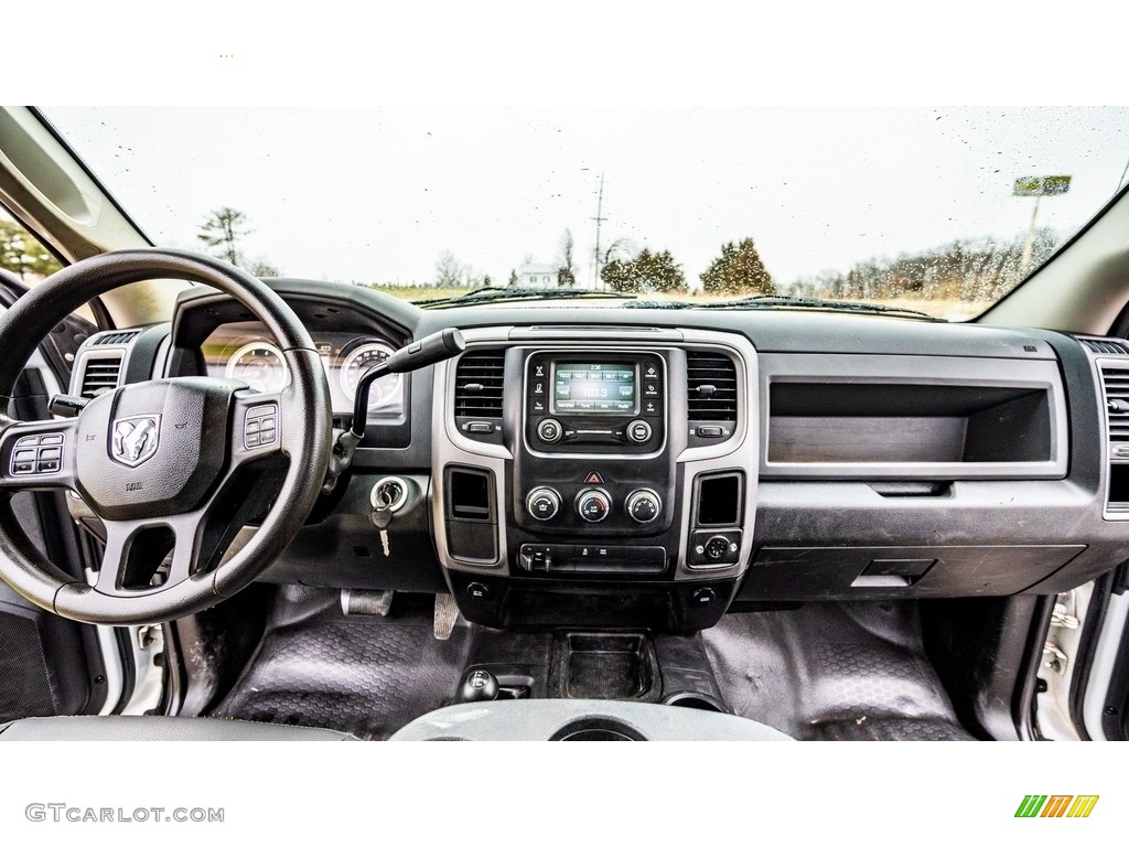 2015 Ram 2500 Tradesman Regular Cab 4x4 Black/Diesel Gray Dashboard Photo #143449389