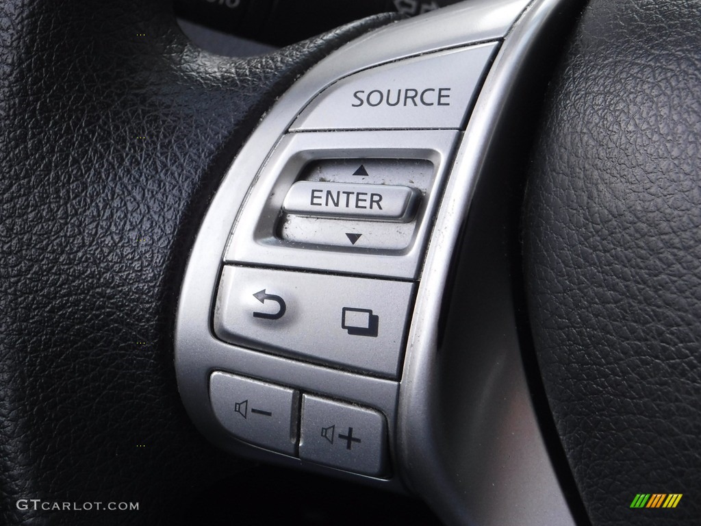 2016 Rogue SV AWD - Brilliant Silver / Charcoal photo #6