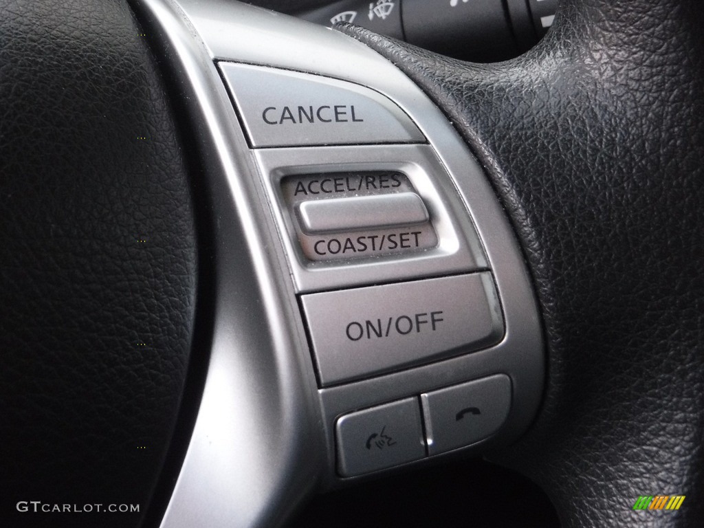 2016 Rogue SV AWD - Brilliant Silver / Charcoal photo #7