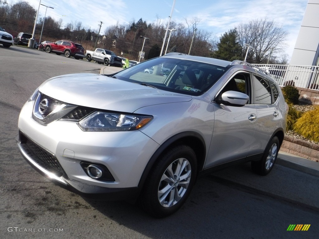 2016 Rogue SV AWD - Brilliant Silver / Charcoal photo #10