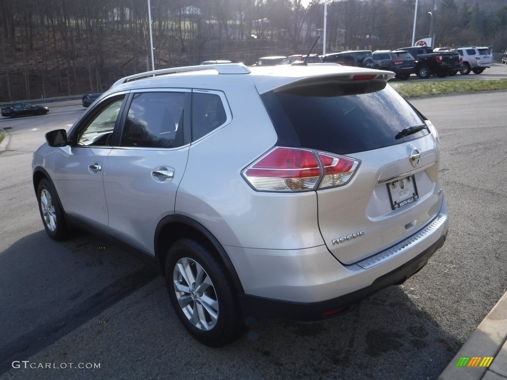 2016 Rogue SV AWD - Brilliant Silver / Charcoal photo #12