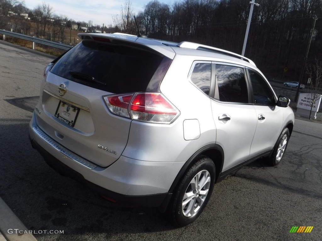 2016 Rogue SV AWD - Brilliant Silver / Charcoal photo #14