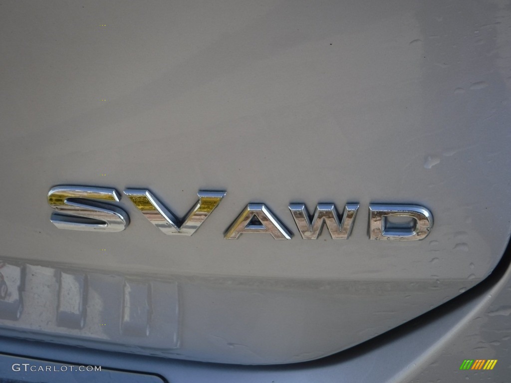 2016 Rogue SV AWD - Brilliant Silver / Charcoal photo #15
