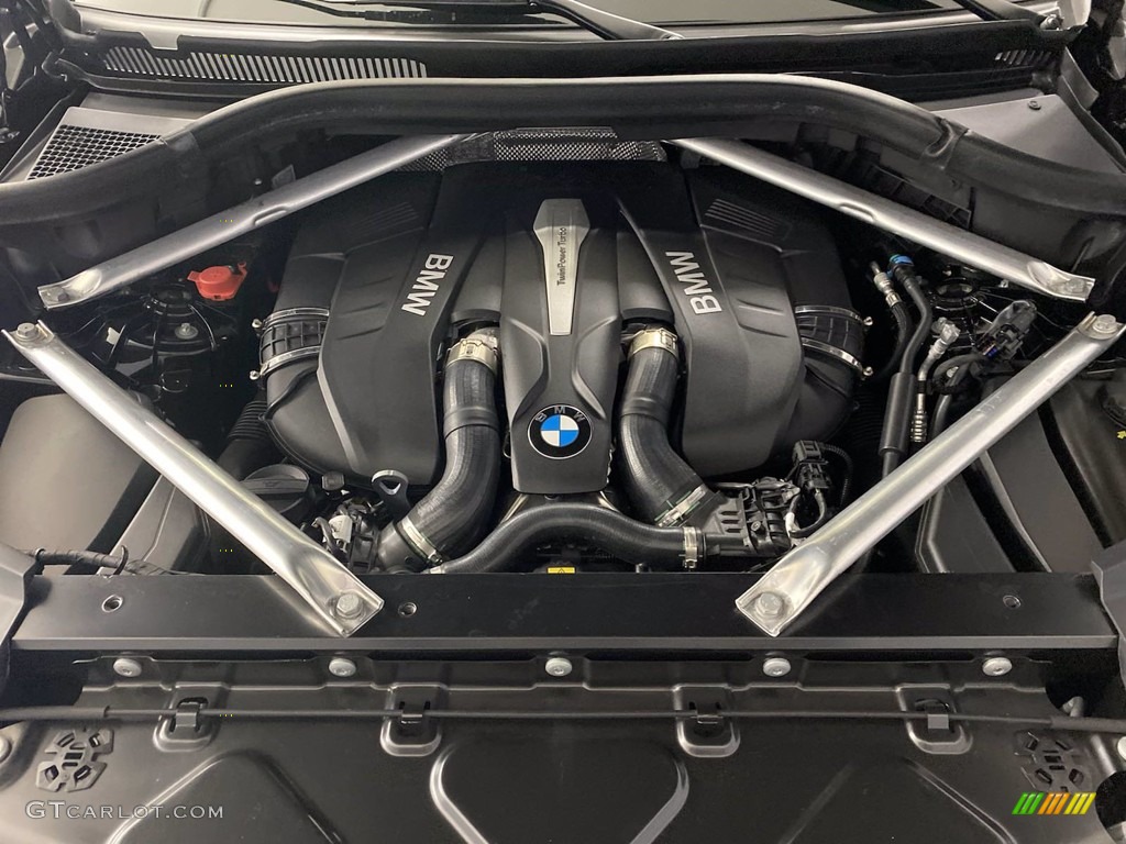 2019 BMW X5 xDrive50i Engine Photos