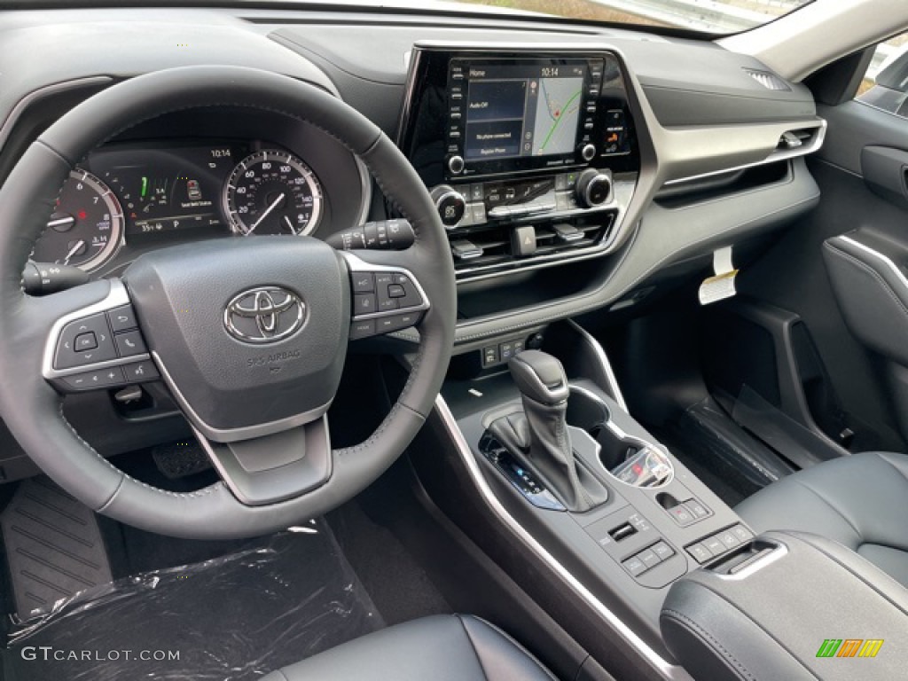 Black Interior 2022 Toyota Highlander XLE AWD Photo #143453001