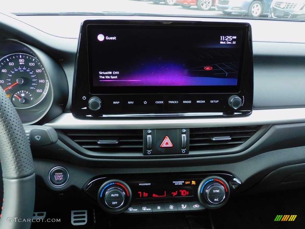 2022 Forte GT - Currant Red / Black photo #15