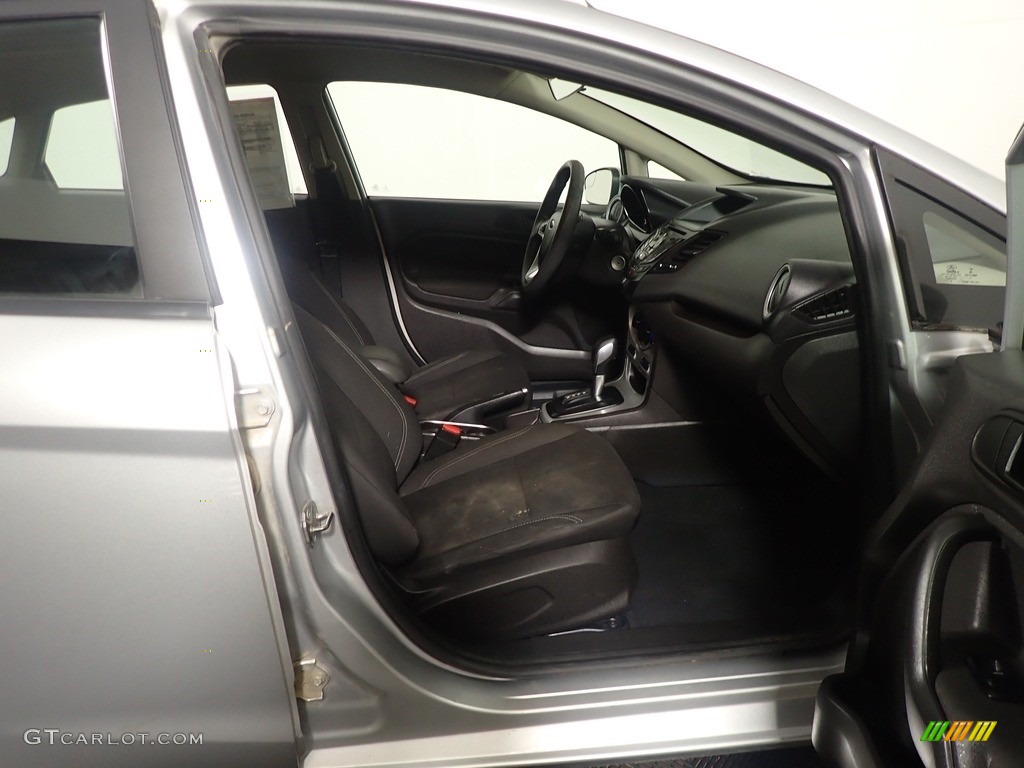 2017 Fiesta SE Sedan - Ingot Silver / Charcoal Black photo #38