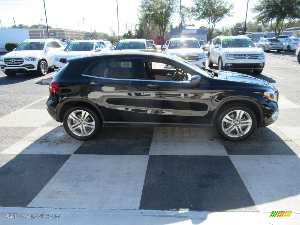 2019 GLA 250 - Cosmos Black Metallic / Sahara Beige photo #3