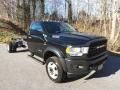 2022 Diamond Black Crystal Pearl Ram 5500 Tradesman Regular Cab 4x4 Chassis  photo #4