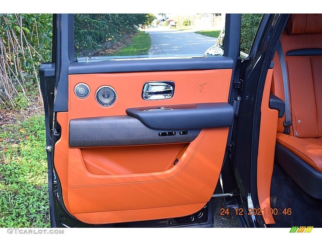 2019 Rolls-Royce Cullinan Standard Cullinan Model Armagnac/Black Door Panel Photo #143470112