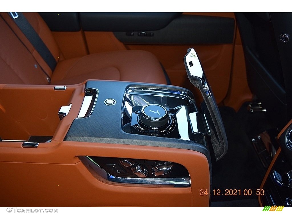 2019 Rolls-Royce Cullinan Standard Cullinan Model Rear Seat Photo #143470490