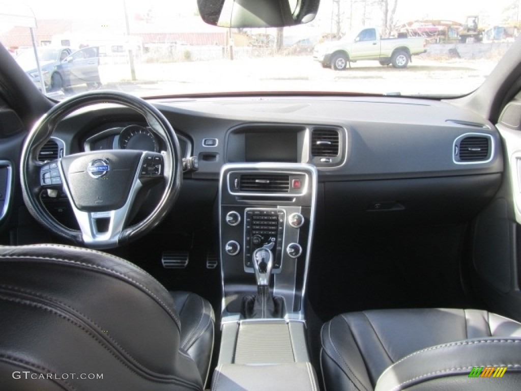 Off-Black Interior 2015 Volvo V60 T6 AWD R-Design Photo #143470577