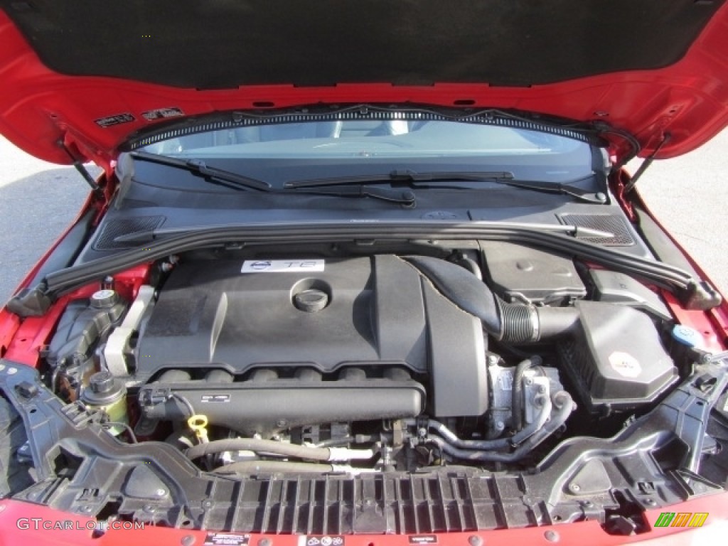 2015 Volvo V60 T6 AWD R-Design Engine Photos