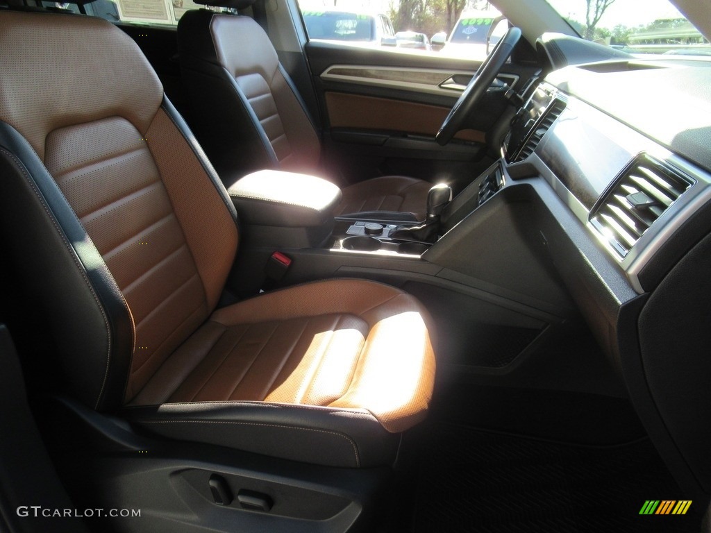 Golden Oak/Black Interior 2018 Volkswagen Atlas SEL Premium 4Motion Photo #143474191