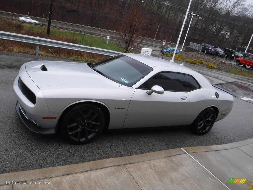 2020 Challenger R/T - Triple Nickel / Black photo #17