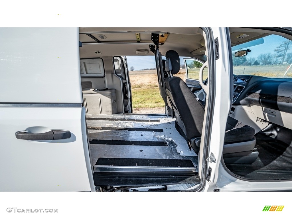 2013 C/V Tradesman - Stone White / Black/Light Graystone photo #22